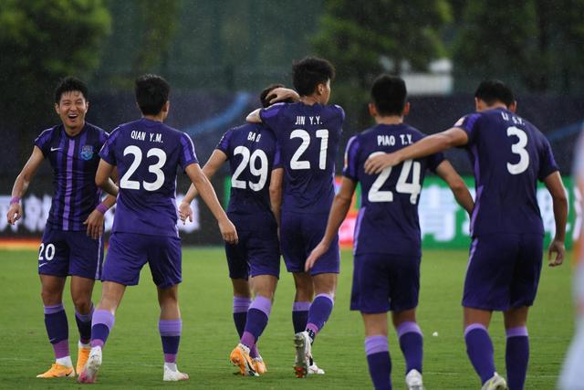 摩纳哥主场2-0战胜马赛，登顶法甲积分榜