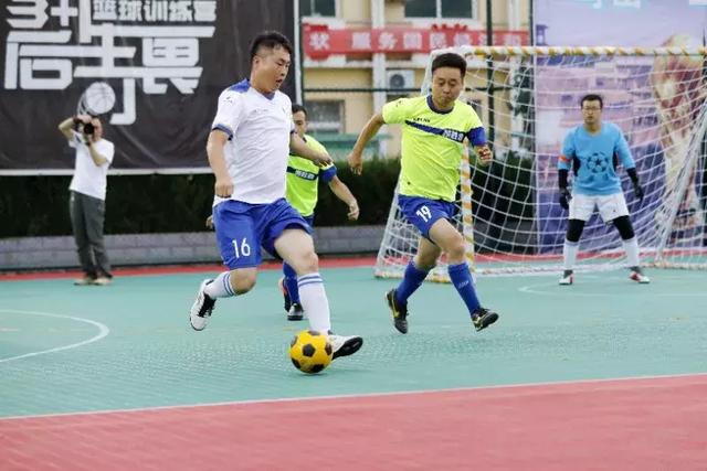 曼联确认签下巴莱巴，转会总价约7000万镑